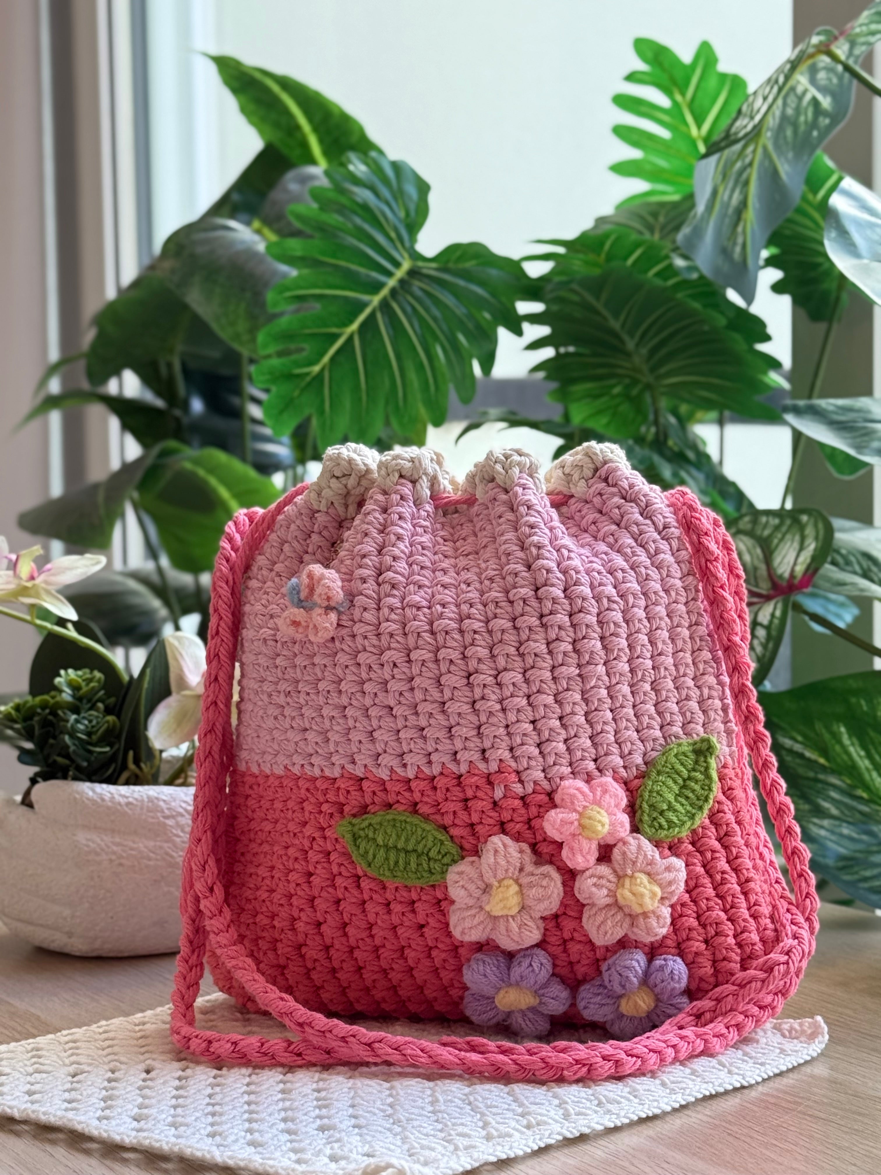 Petal Charm Crochet Round Tote