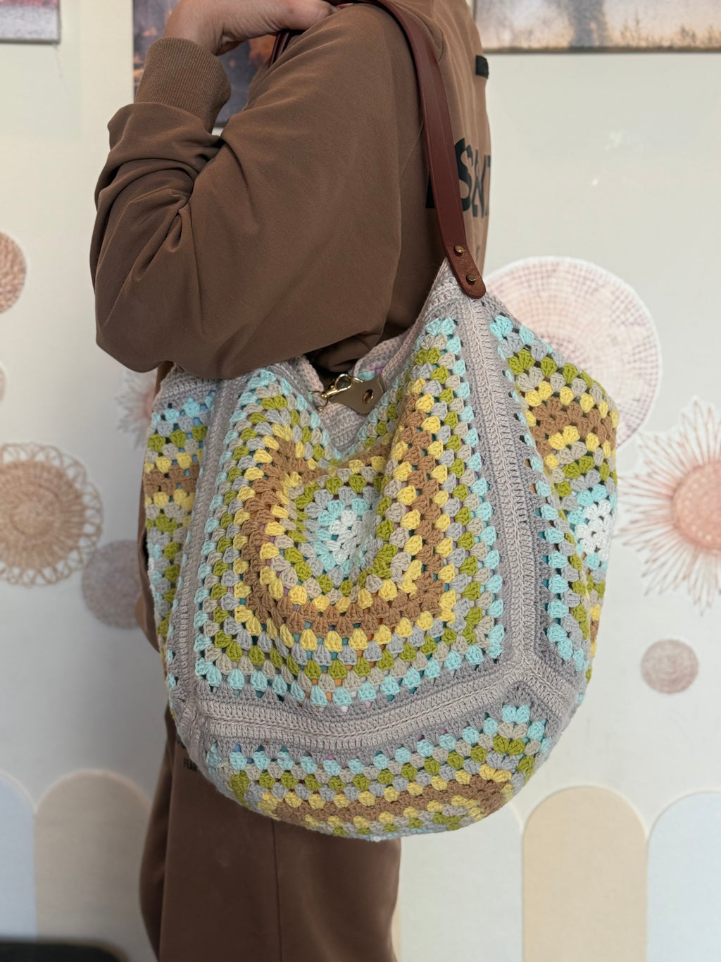 Vintage Bloom Crochet Bag