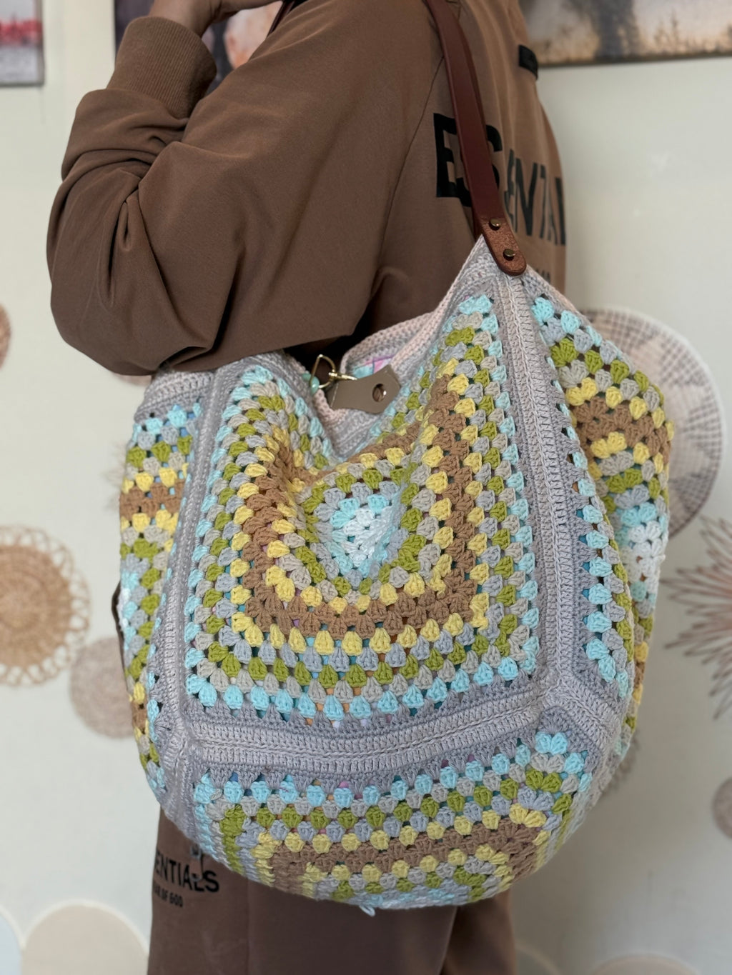 Vintage Bloom Crochet Bag