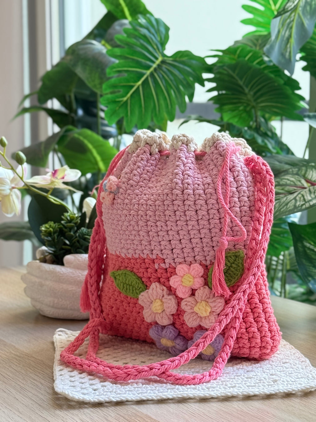 Petal Charm Crochet Round Tote
